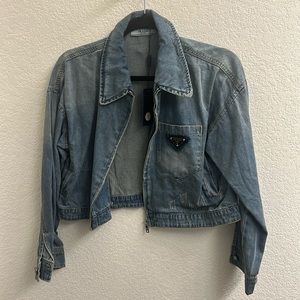 Cute Jean jacket fits like size Xs-S
